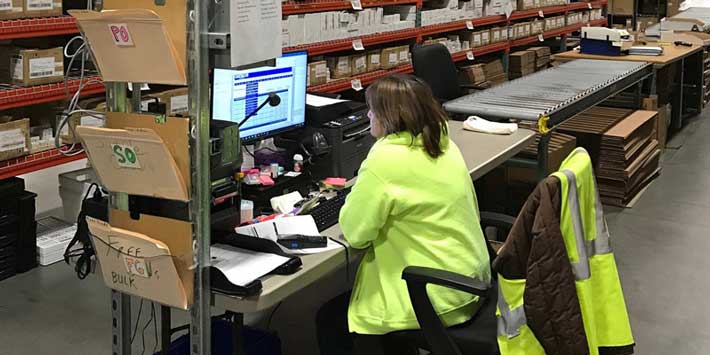 Pick, pack and ship department in Senko warehouse